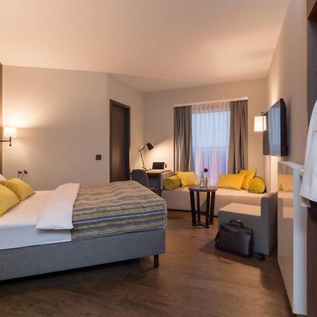 Hotel Smartino ชเวบิชฮัลล์ ภายนอก รูปภาพ