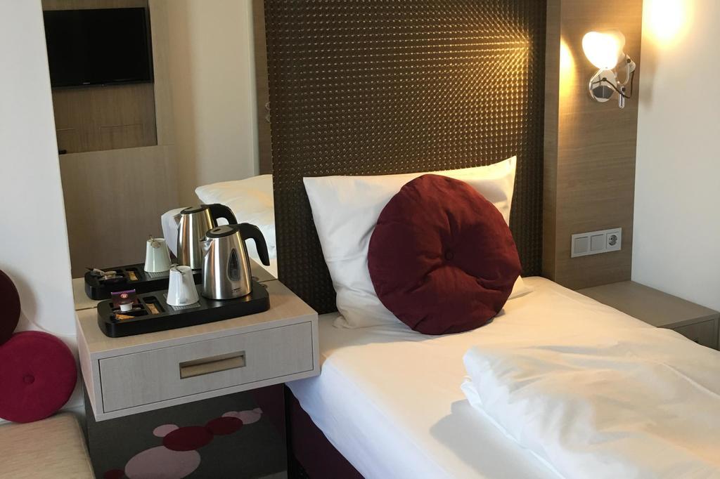 Hotel Smartino ชเวบิชฮัลล์ ห้อง รูปภาพ