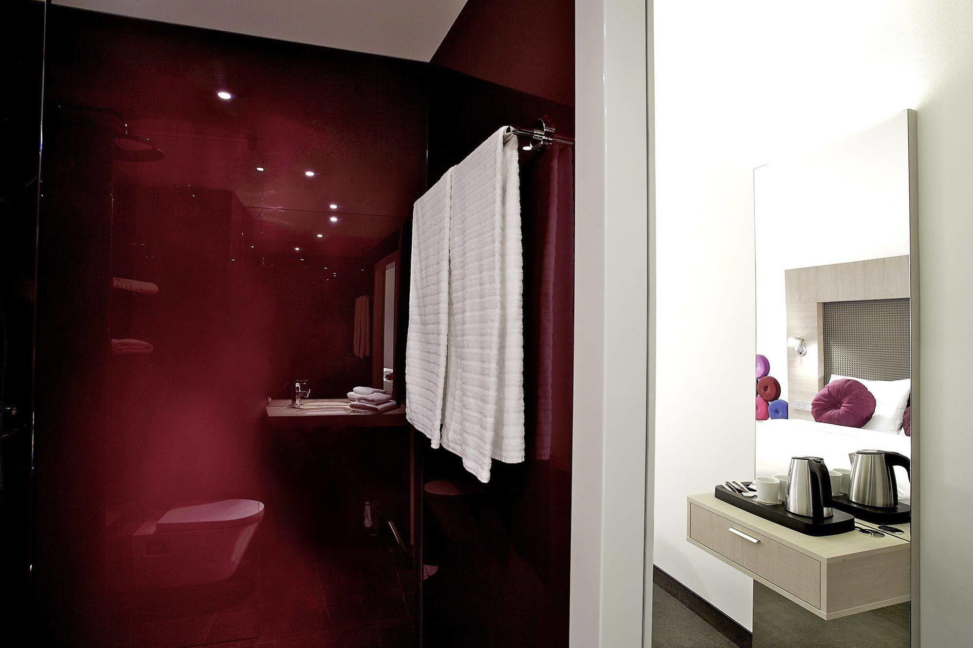 Hotel Smartino ชเวบิชฮัลล์ ภายนอก รูปภาพ