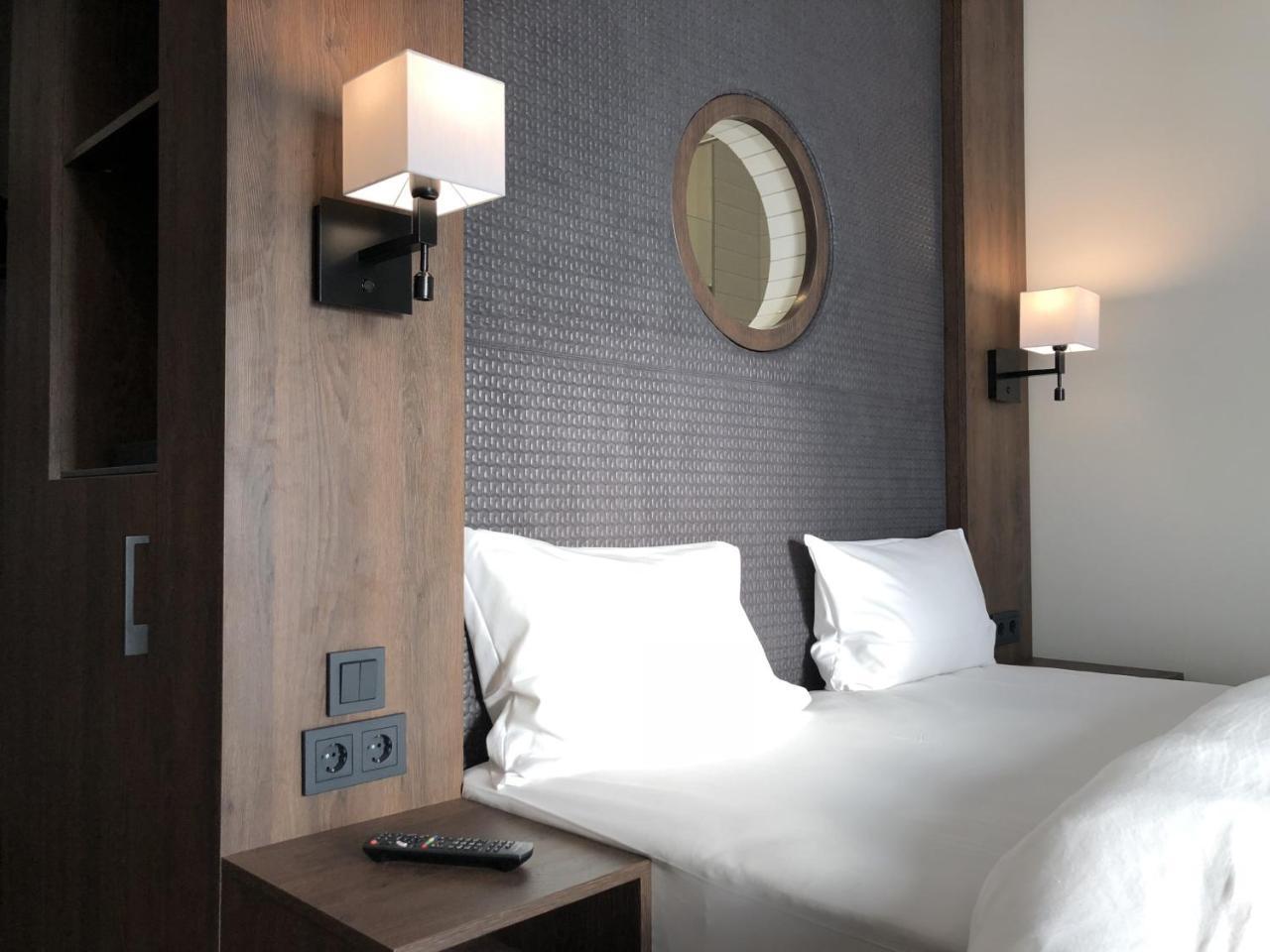 Hotel Smartino ชเวบิชฮัลล์ ภายนอก รูปภาพ